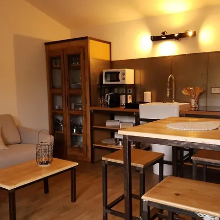 Charming House Between Port And Center בית נופש *