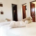 Сasa de vacaciones Charming House Between Port And Center